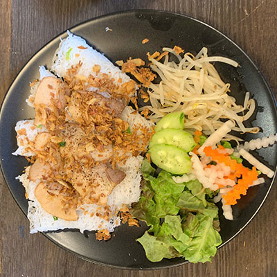 Món bánh hỏi thịt xá xíu truyền thống Việt Nam