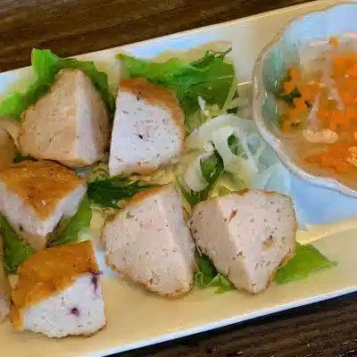 イカのさつま揚げ - レ・フゥオン